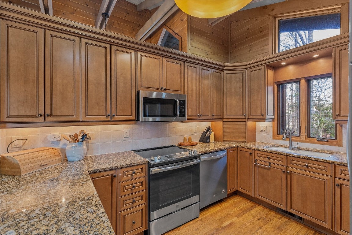172 View Road Sapphire, NC 28774 - Photo 33 of 58 Gallery Image 33