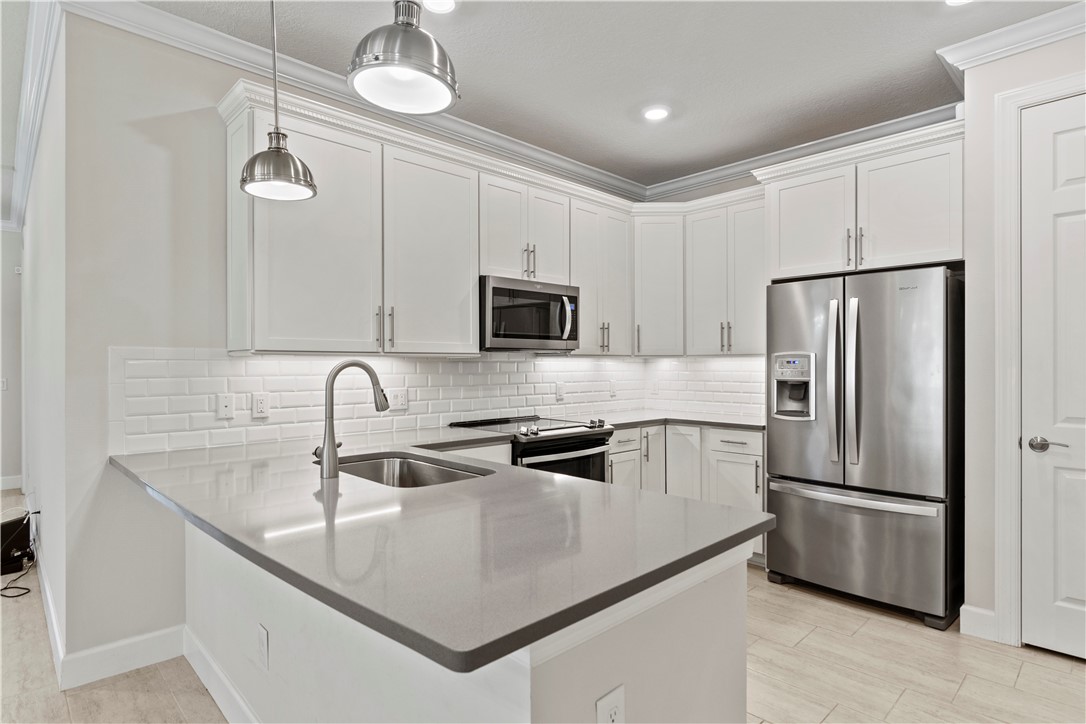 5114 Unity Square Vero Beach, FL 32967 - Photo 9 of 28 Gallery Image 9