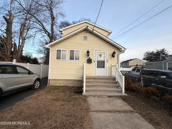 $425,000 | 164 Ocean Avenue, Middletown, NJ 07748