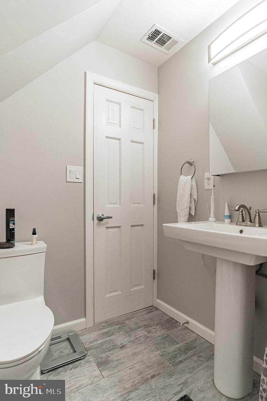 111 Springfield Meeting House Road Jobstown, NJ 08041 - Photo 24 of 36 2nd Floor Bathroom