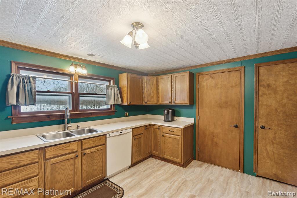 7366 West Allen Road Fowlerville, MI 48836 - Photo 14 of 41