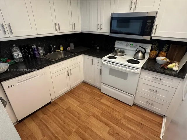 $1,950 | 7011 Environ Boulevard, Unit 314, Lauderhill, FL 33319