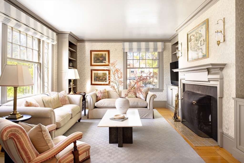 27 Suffolk Road Newton, MA 02467 - Photo 2 of 20