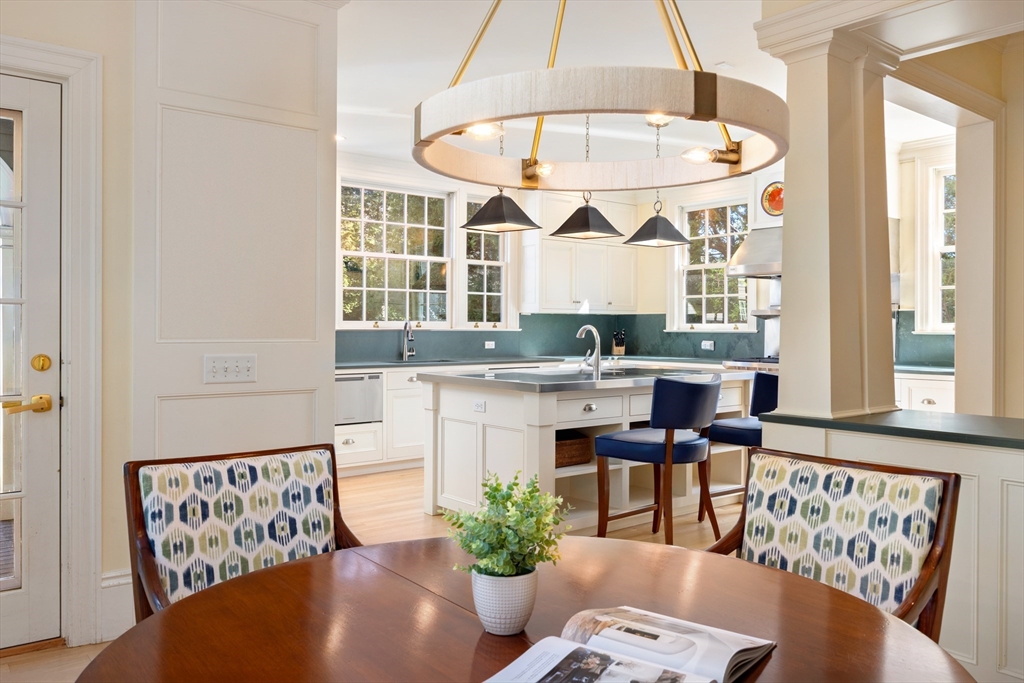 27 Suffolk Road Newton, MA 02467 - Photo 8 of 20