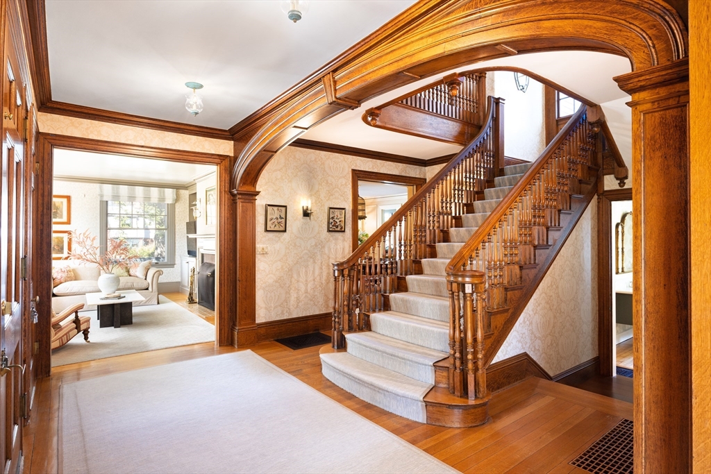 27 Suffolk Road Newton, MA 02467 - Photo 9 of 20