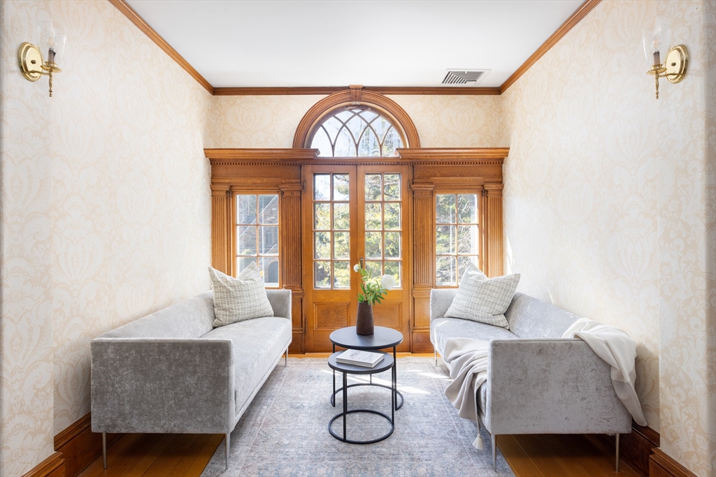 27 Suffolk Road Newton, MA 02467 - Photo 10 of 20