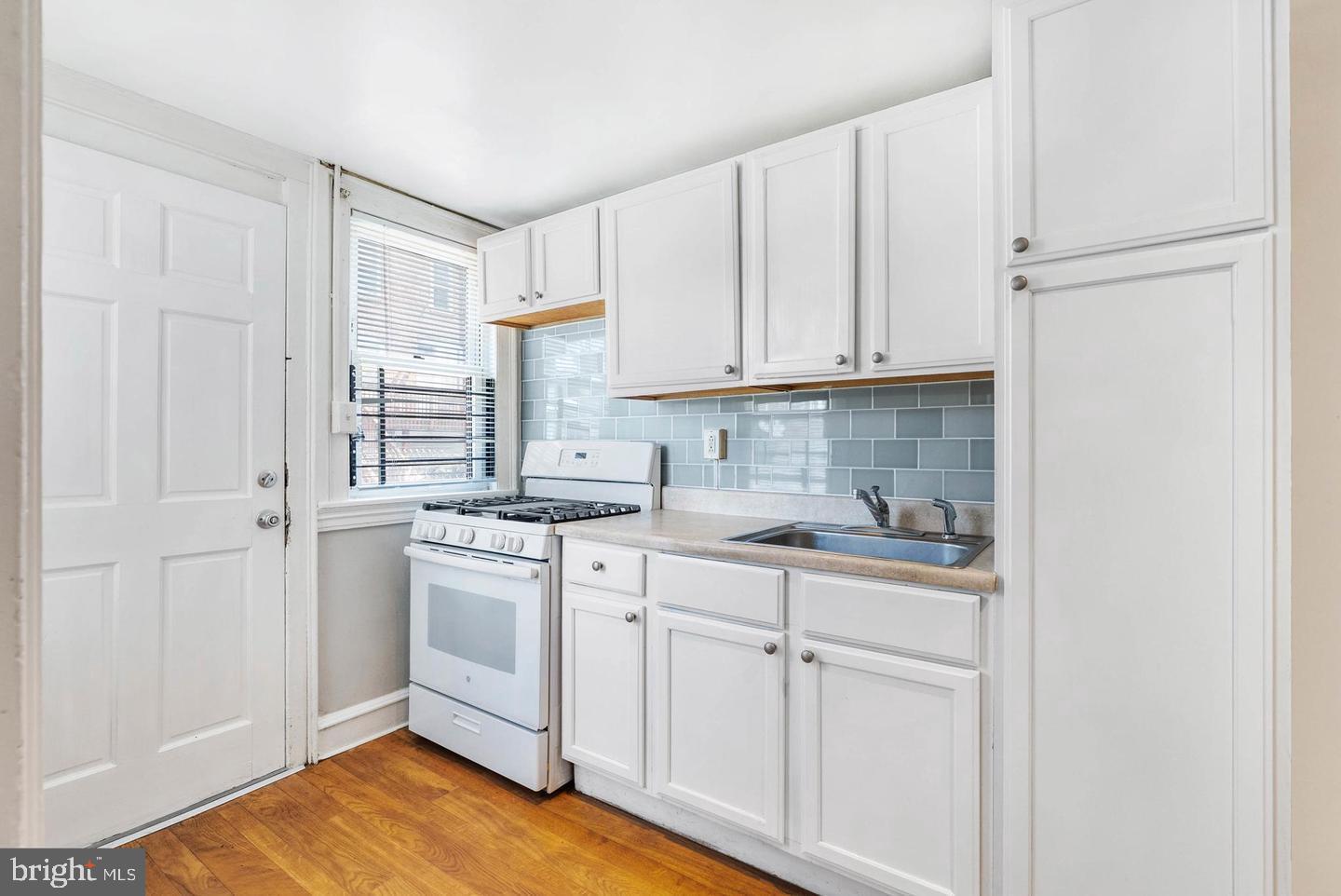 2788 North Constitution Road Camden, NJ 08104 - Photo 6 of 20 Bright and airy kitchen space.