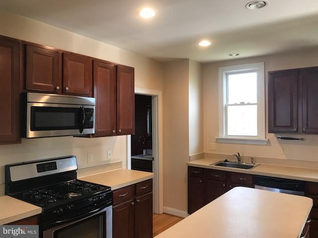 12 Hillside Road Baltimore, MD 21228 - Photo 2 of 8 Kitchen