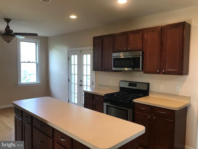 12 Hillside Road Baltimore, MD 21228 - Photo 3 of 8 Kitchen