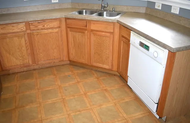 $249,900 | 1973 Crestview Circle, Romeoville, IL 60446