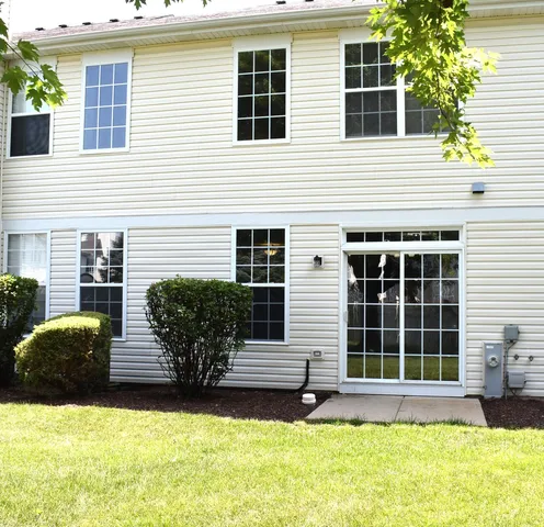 $249,900 | 1973 Crestview Circle, Romeoville, IL 60446