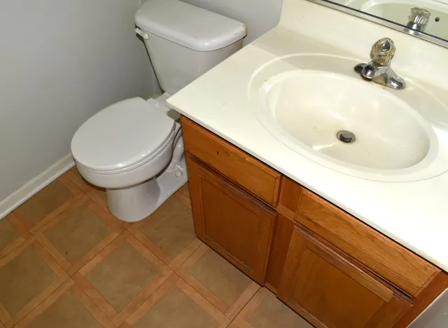 $249,900 | 1973 Crestview Circle, Romeoville, IL 60446