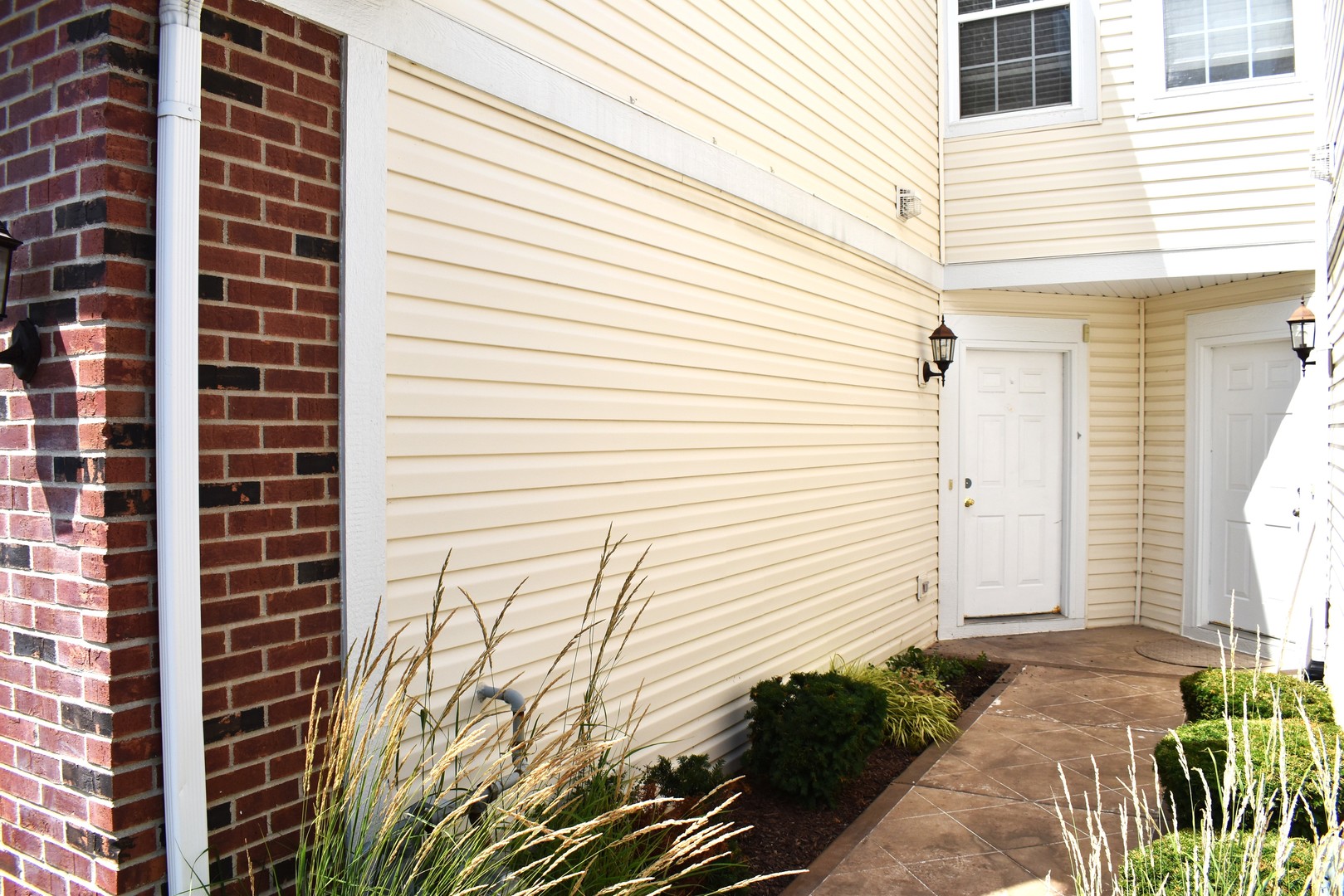 1973 Crestview Circle Romeoville, IL 60446 - Photo 3 of 26