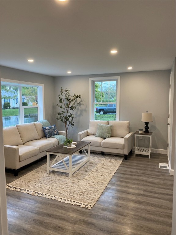 170 Bartlett Drive Warwick, RI 02886 - Photo 3 of 14