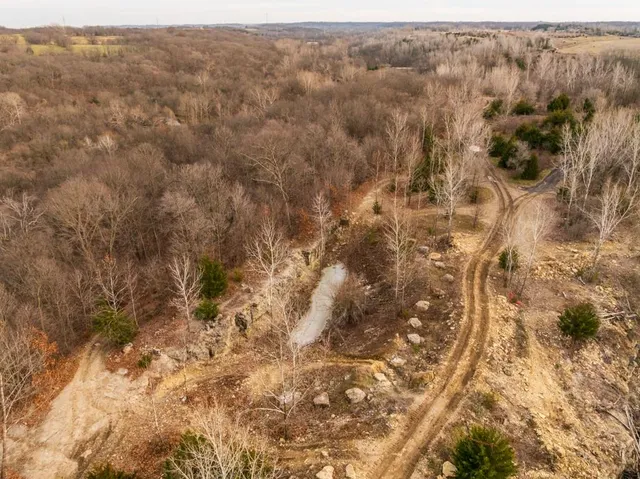 $3,952,000 | 35900 10th Highway, Rayville, MO 64084