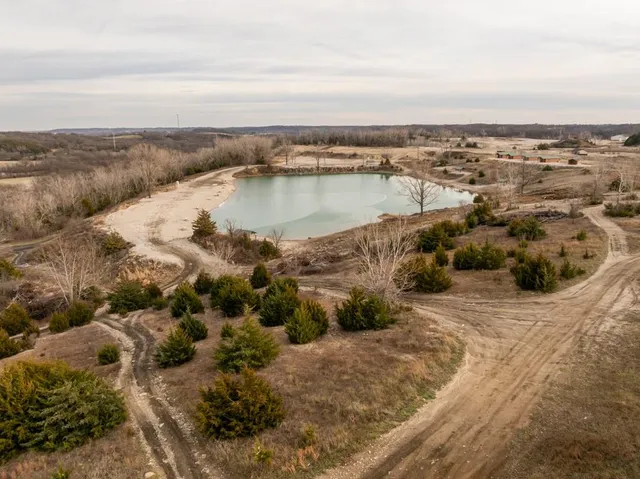 $3,952,000 | 35900 10th Highway, Rayville, MO 64084