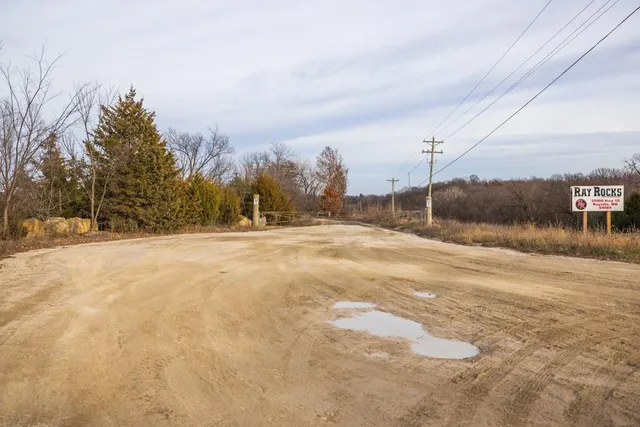 $3,952,000 | 35900 10th Highway, Rayville, MO 64084