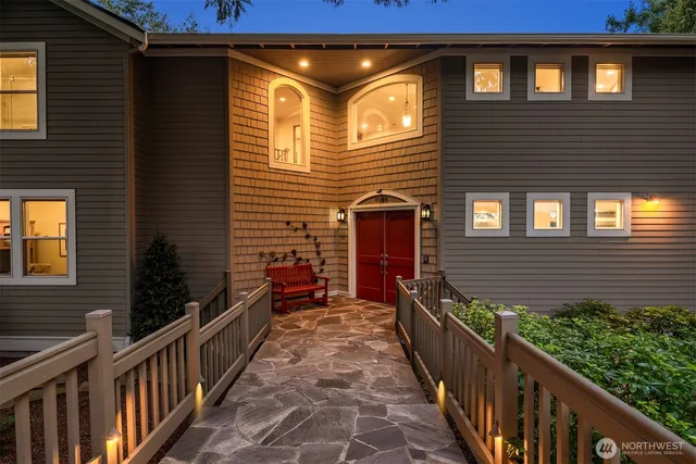 $2,000,000 | 11205 Northeast 95th Street, Kirkland, WA 98033