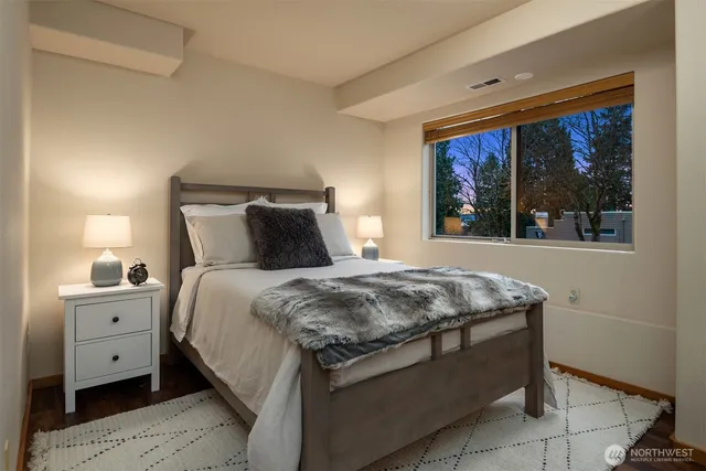 $2,000,000 | 11205 Northeast 95th Street, Kirkland, WA 98033