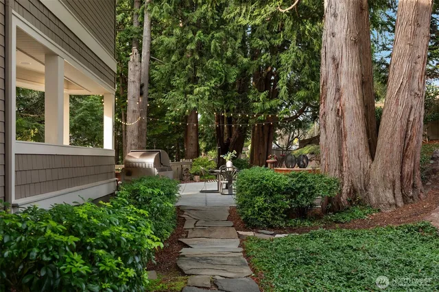 $2,000,000 | 11205 Northeast 95th Street, Kirkland, WA 98033