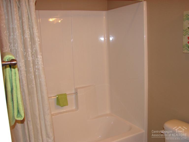 20879 Northeast Rorick Drive Bend, OR 97701 - Photo 14 of 25 Additional Photo