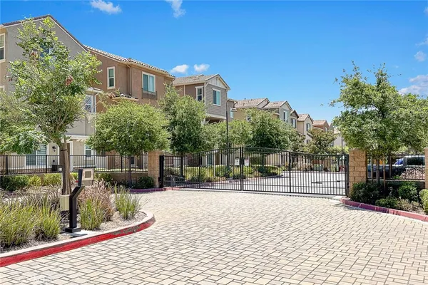 $3,000 | 710 Banyan Way, Pomona, CA 91767