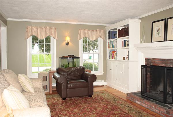 166 Debora Road North Attleboro, MA 02760 - Photo 6 of 22 Gallery Image 6