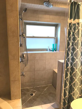 $3,400 | 9529 Kenneth Avenue, Skokie, IL 60076