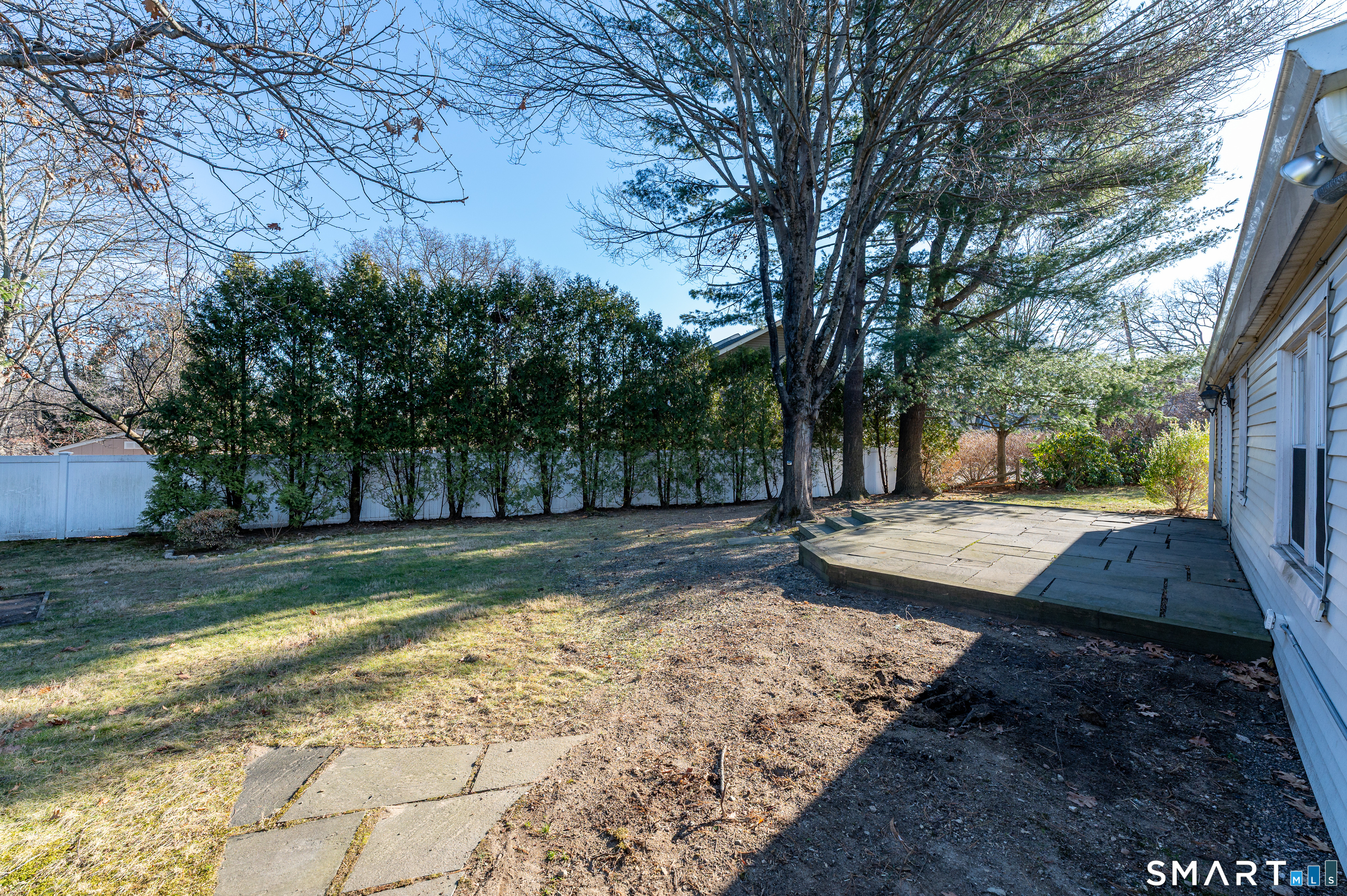 1329 Stillwater Road Stamford, CT 06902 - Photo 27 of 29