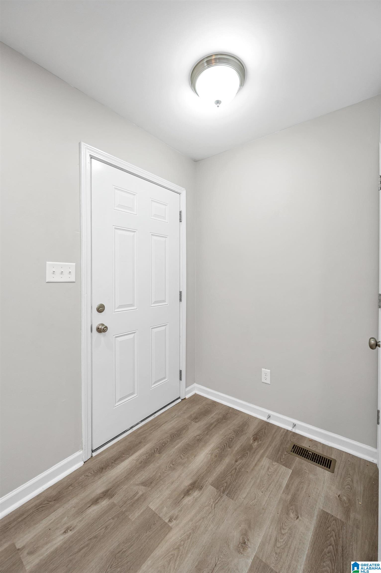 208 6th Street Docena, AL 35060 - Photo 3 of 24