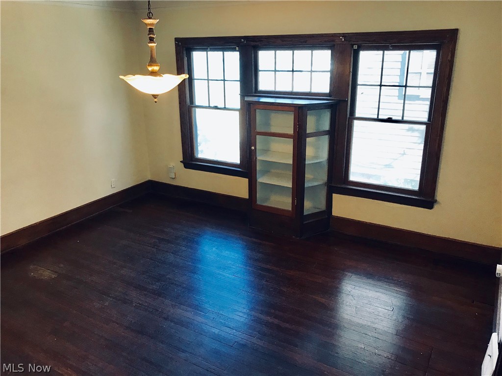3023 Somerton Road Cleveland, OH 44118 - Photo 5 of 17