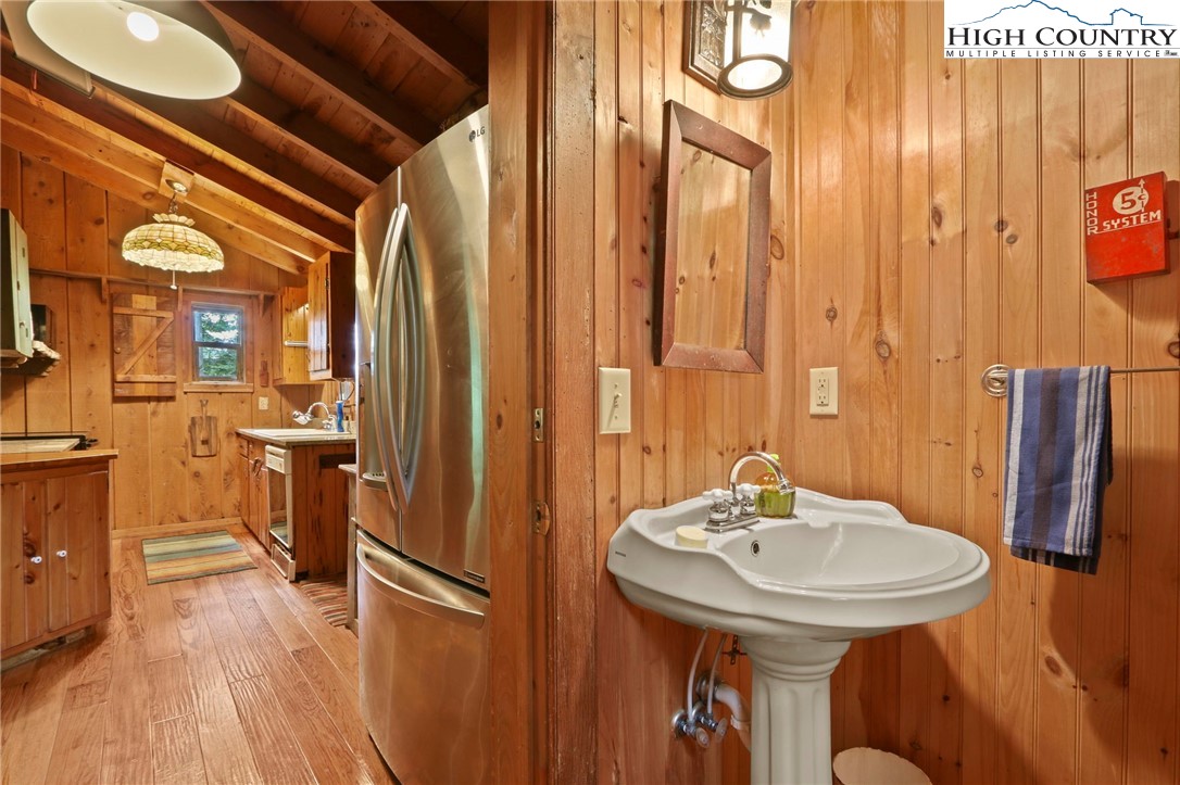 1040 Blackberry Road Boone, NC 28607 - Photo 17 of 35 Gallery Image 17