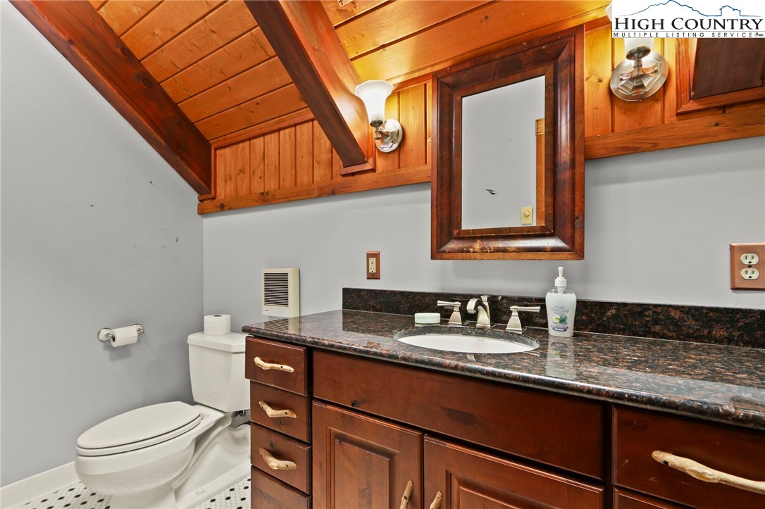 1040 Blackberry Road Boone, NC 28607 - Photo 20 of 35 Gallery Image 20