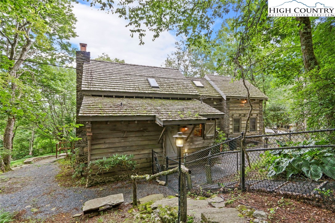 1040 Blackberry Road Boone, NC 28607 - Photo 26 of 35 Gallery Image 26