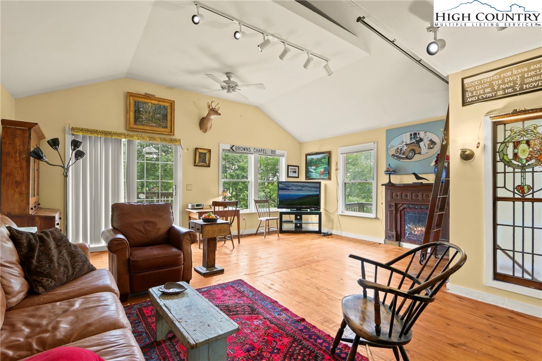 1040 Blackberry Road Boone, NC 28607 - Photo 29 of 35 Gallery Image 29