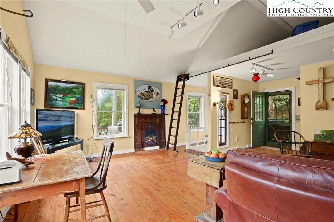 1040 Blackberry Road Boone, NC 28607 - Photo 31 of 35 Gallery Image 31