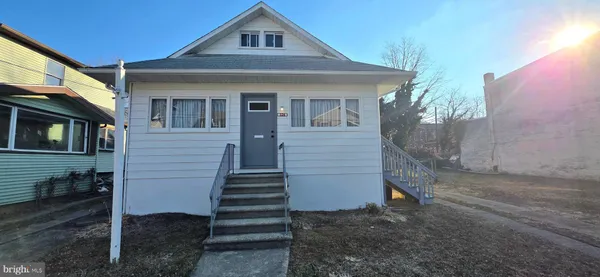 $299,900 | 324 Elm Avenue, Oaklyn, NJ 08107