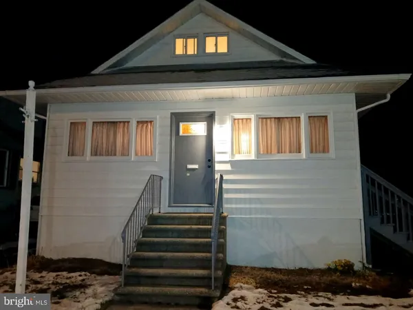 $299,900 | 324 Elm Avenue, Oaklyn, NJ 08107