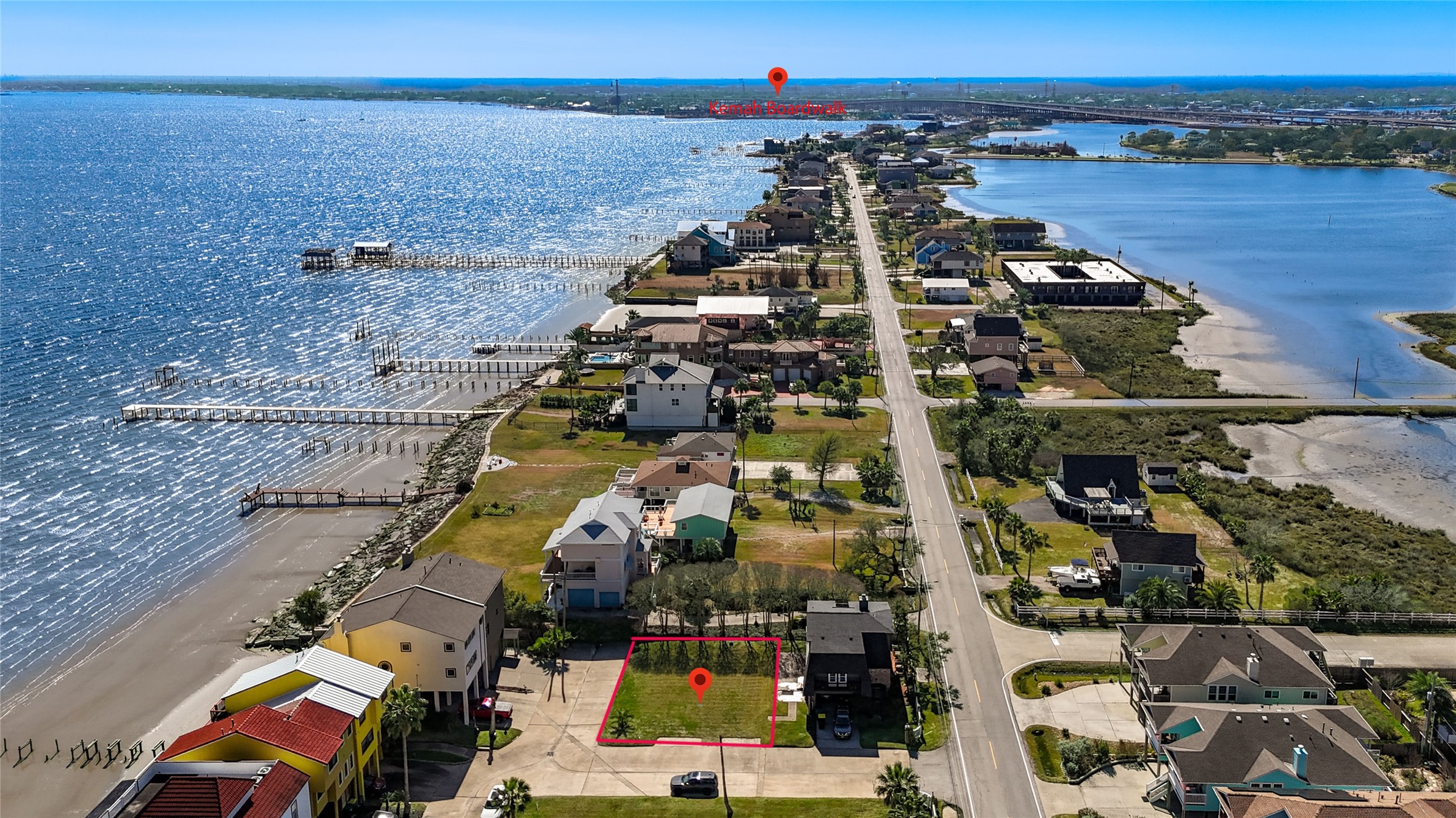Located on the bay side of Seabrook this homesite offers the ultimate Waterfront District lifestyle. Enjoy nearby dining, marina views, and coastal charm just minutes from the Kemah Boardwalk.