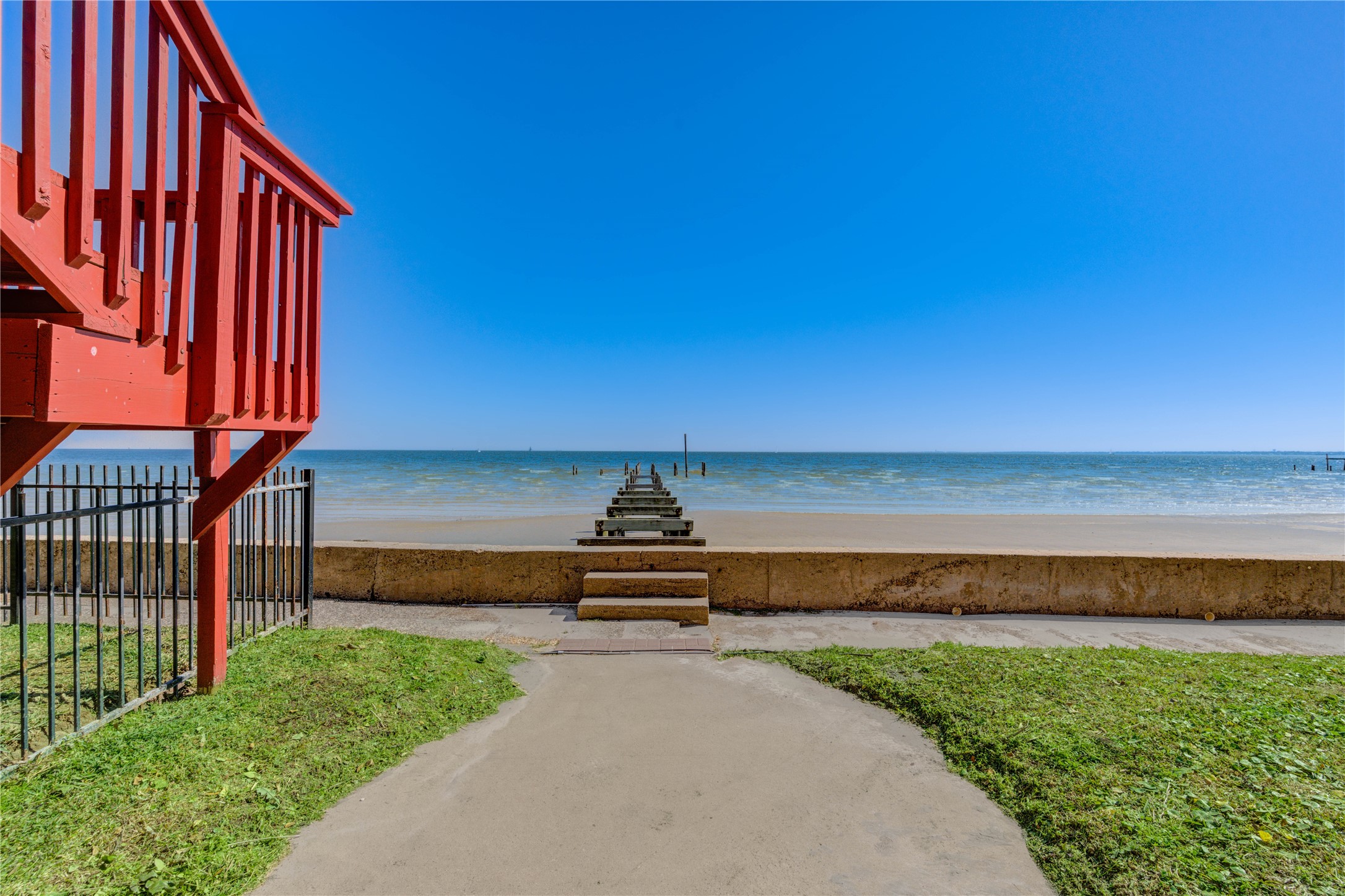 2102 Todville Road Seabrook, TX 77586 - Photo 19 of 19 Bay breeze. Sunset views.
This isn’t just a lot — it’s a lifestyle.
Message me and let’s go stand here together.