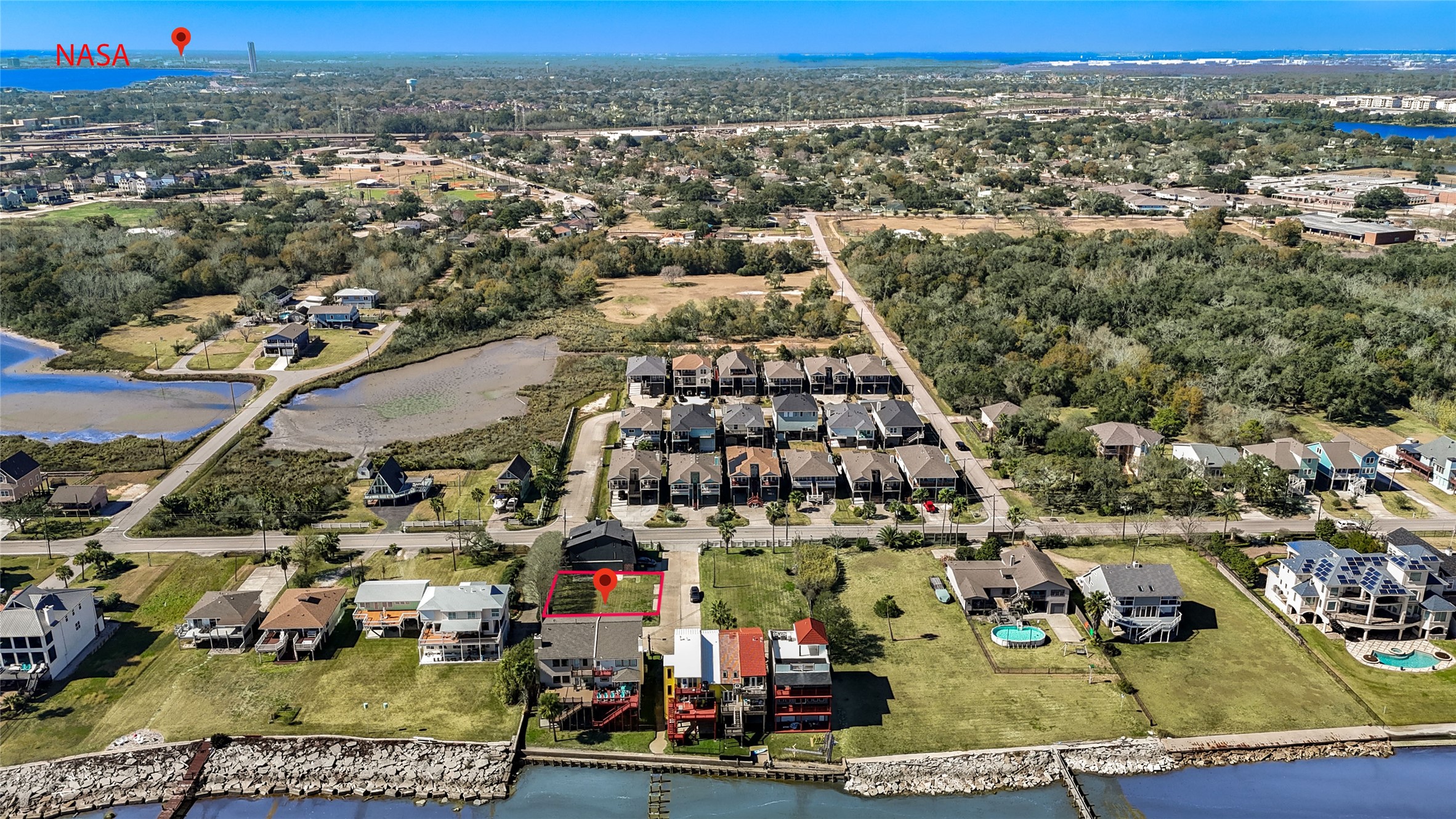 2102 Todville Road Seabrook, TX 77586 - Photo 2 of 19 This property offers sparkling views, coastal breezes, and that relaxed seaside vibe—while still being minutes from Hwy 146, NASA, and Kemah Boardwalk.