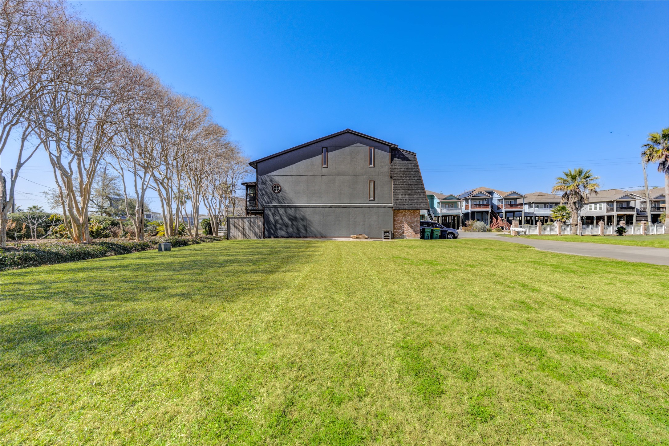 2102 Todville Road Seabrook, TX 77586 - Photo 7 of 19 Level, open, and surrounded by established homes—