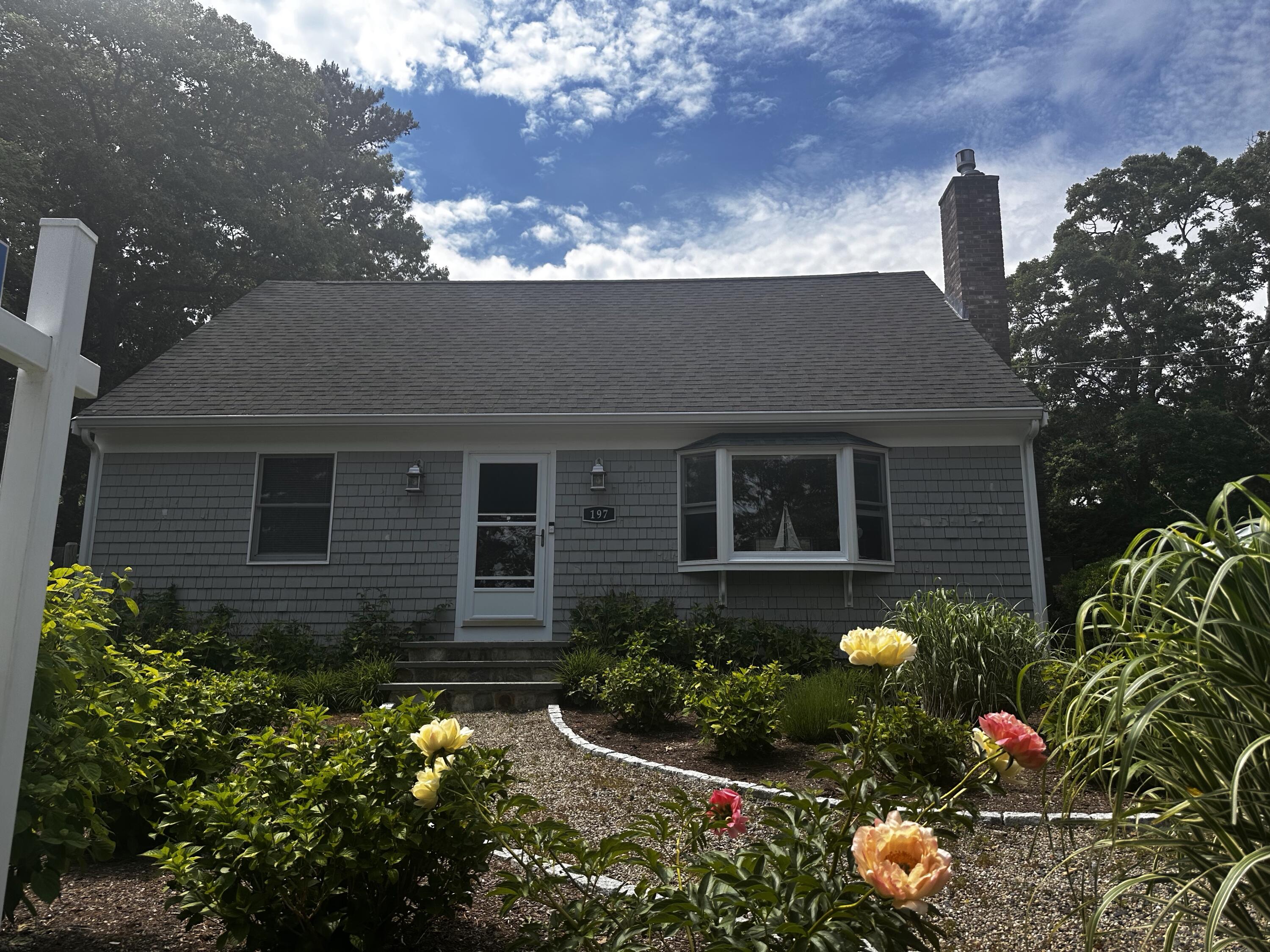 197 Monomoscoy Road Mashpee, MA 02649 - Photo 2 of 55 IMG_3123