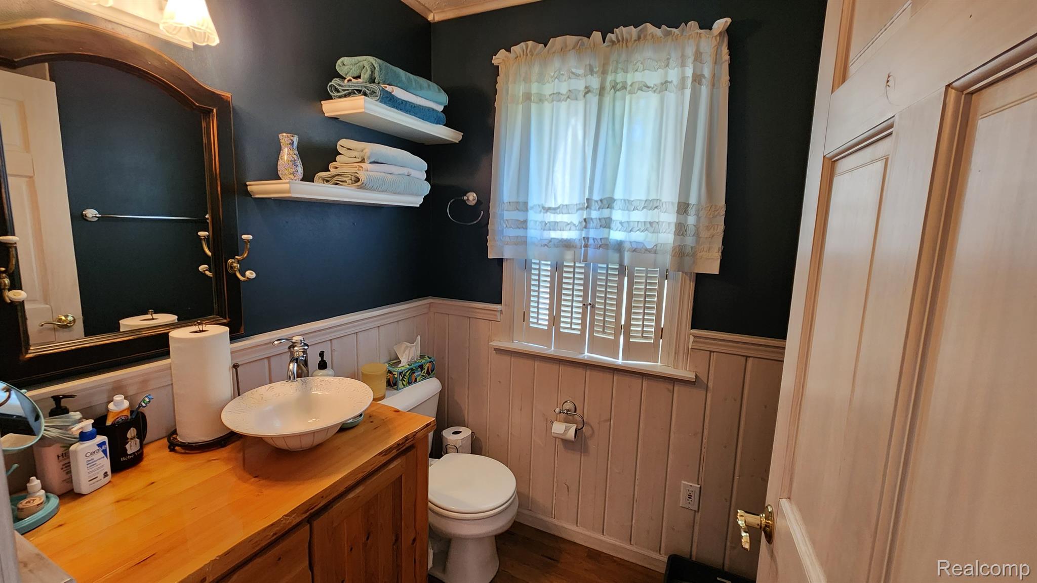 8734 South County Line Road Onaway, MI 49765 - Photo 20 of 56 Main floor full bath