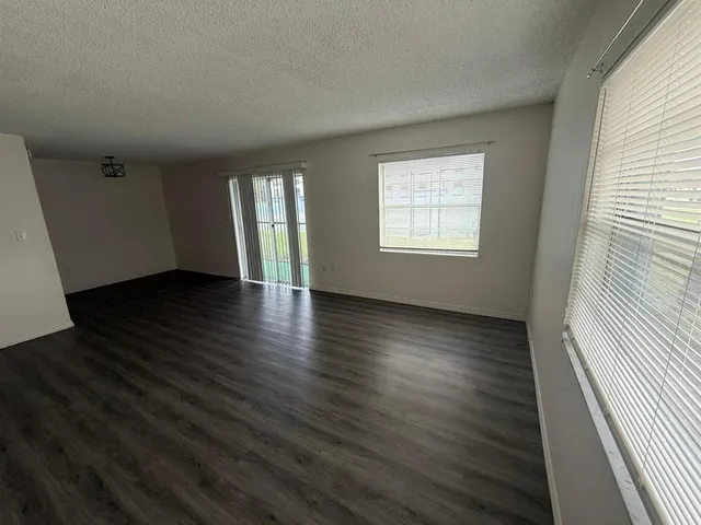 $1,350 | 2503 North Alafaya Trail, Unit 1, Orlando, FL 32826