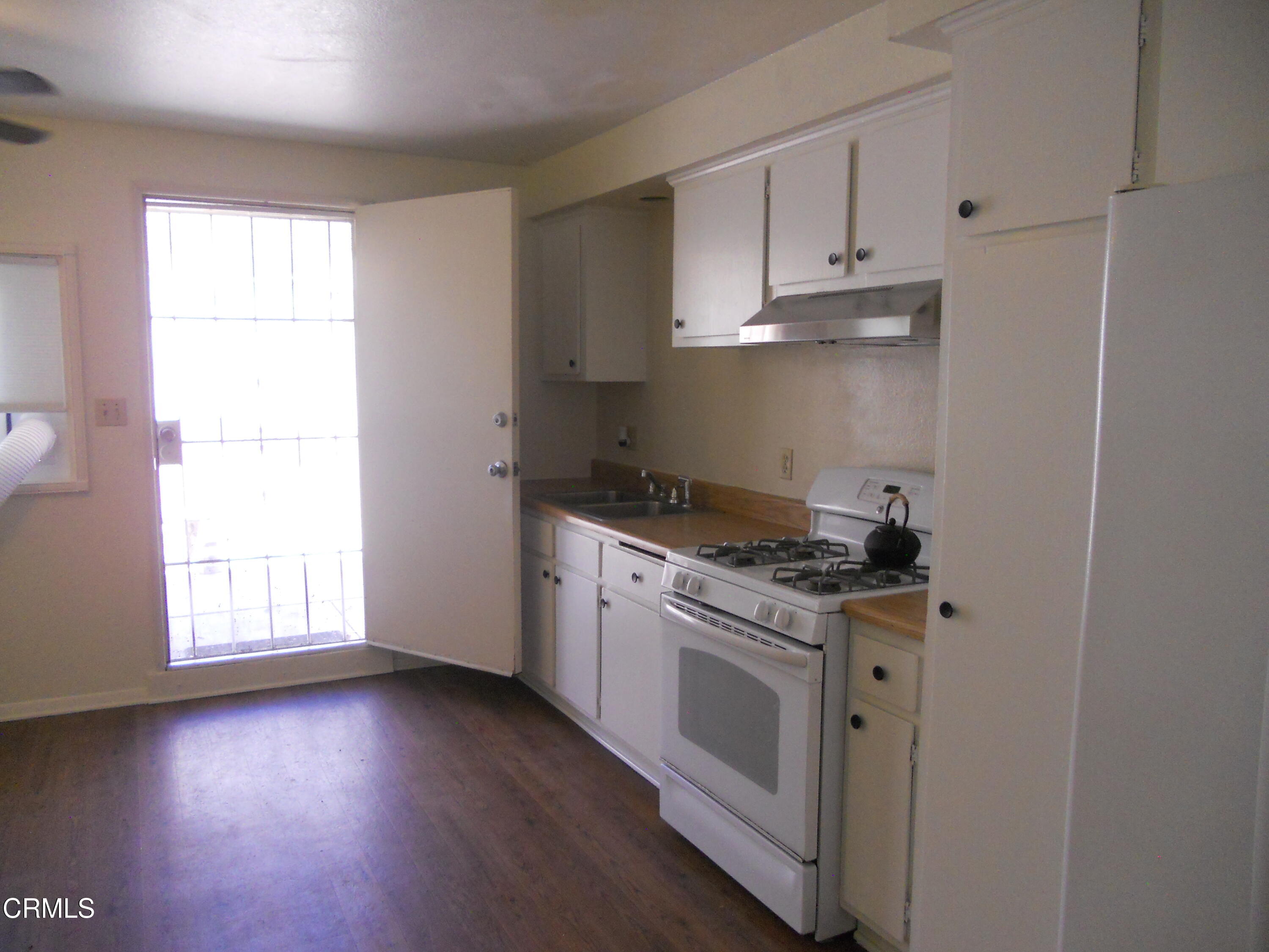 841 Valley Road Moorpark, CA 93021 - Photo 4 of 11 Valley rd 007