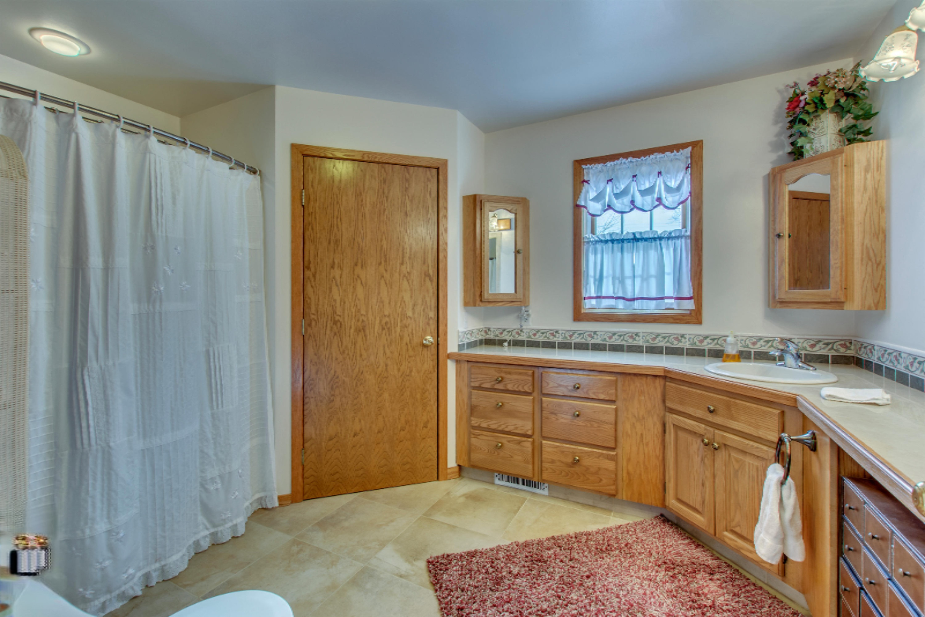 8059 Lessiter Road Northeast Rockford, MI 49341 - Photo 17 of 42 Full Bath
