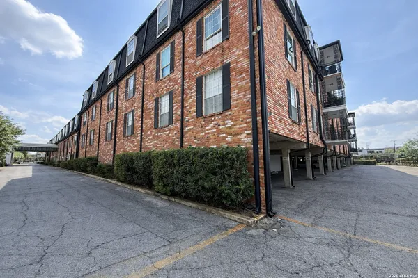 $111,900 | 8401 North New Braunfels Avenue, Unit 213A, San Antonio, TX 78209