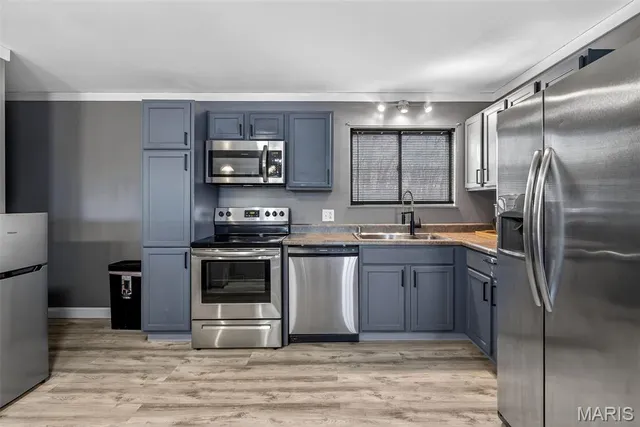 $247,500 | 10 Glen Oaks Drive, Fenton, MO 63026