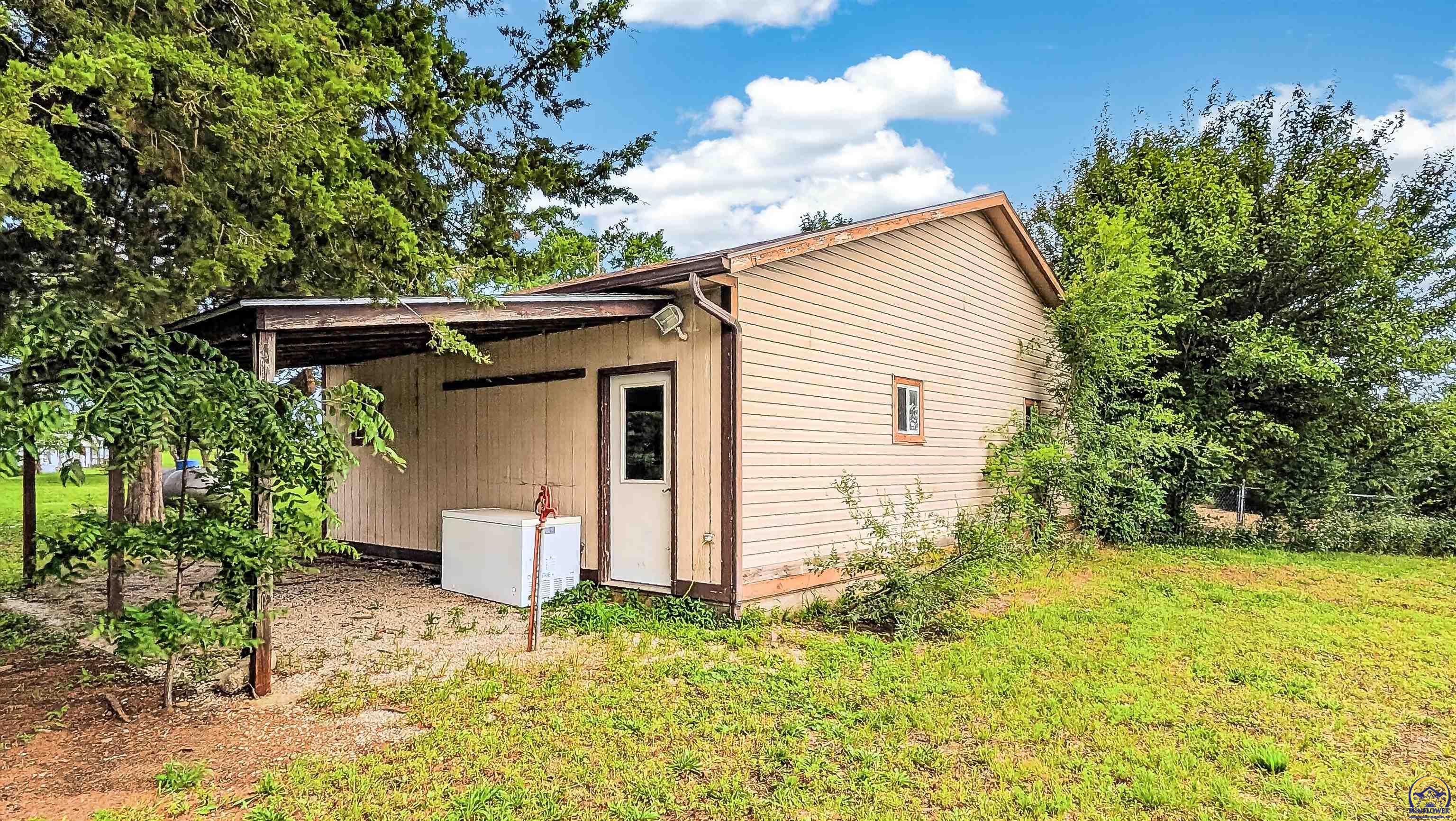 1602 Emmer Road Hartford, KS 66854 - Photo 25 of 34